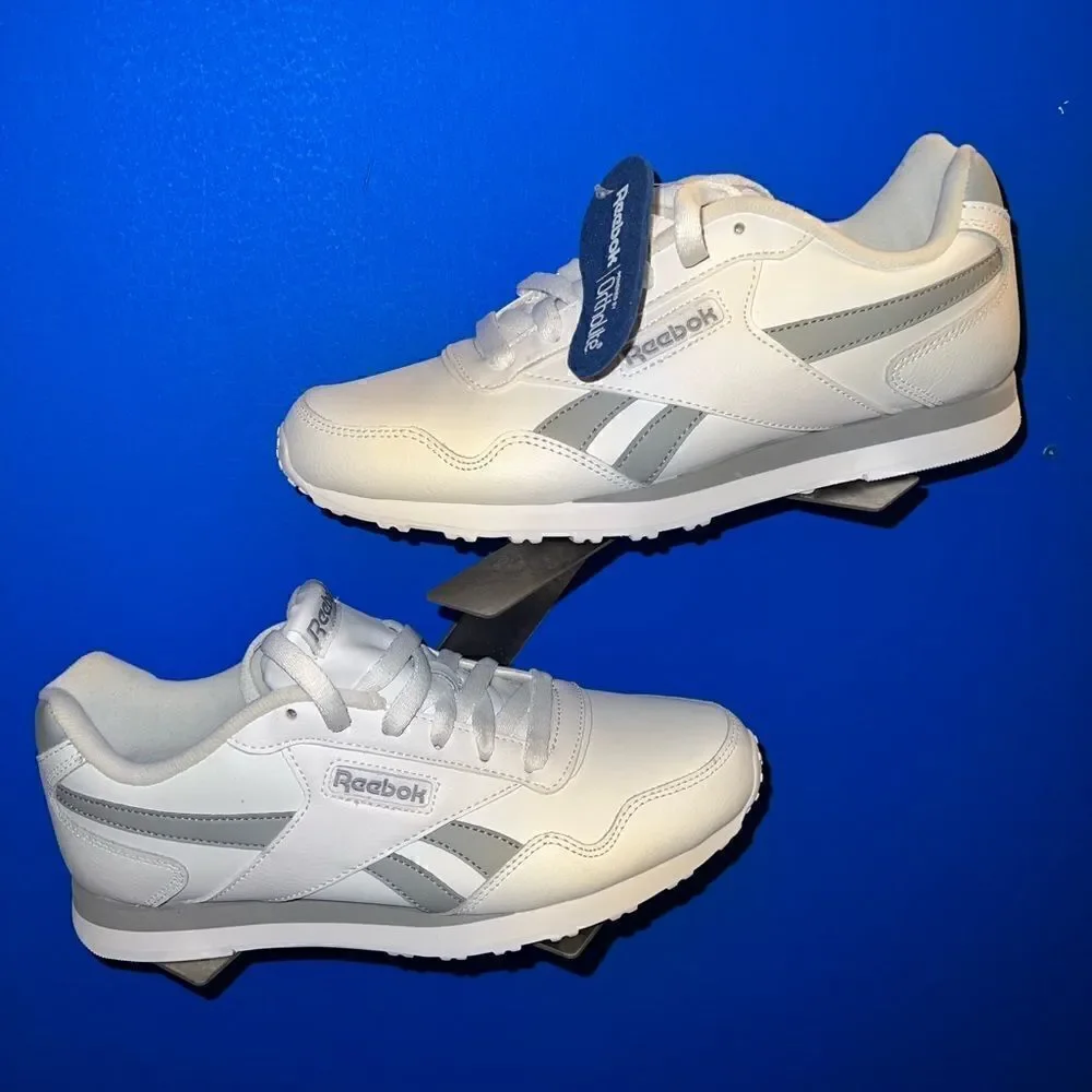 Reebok Womens Classic DV5030 White Running Shoes Lace Up Low Top Size 8.5